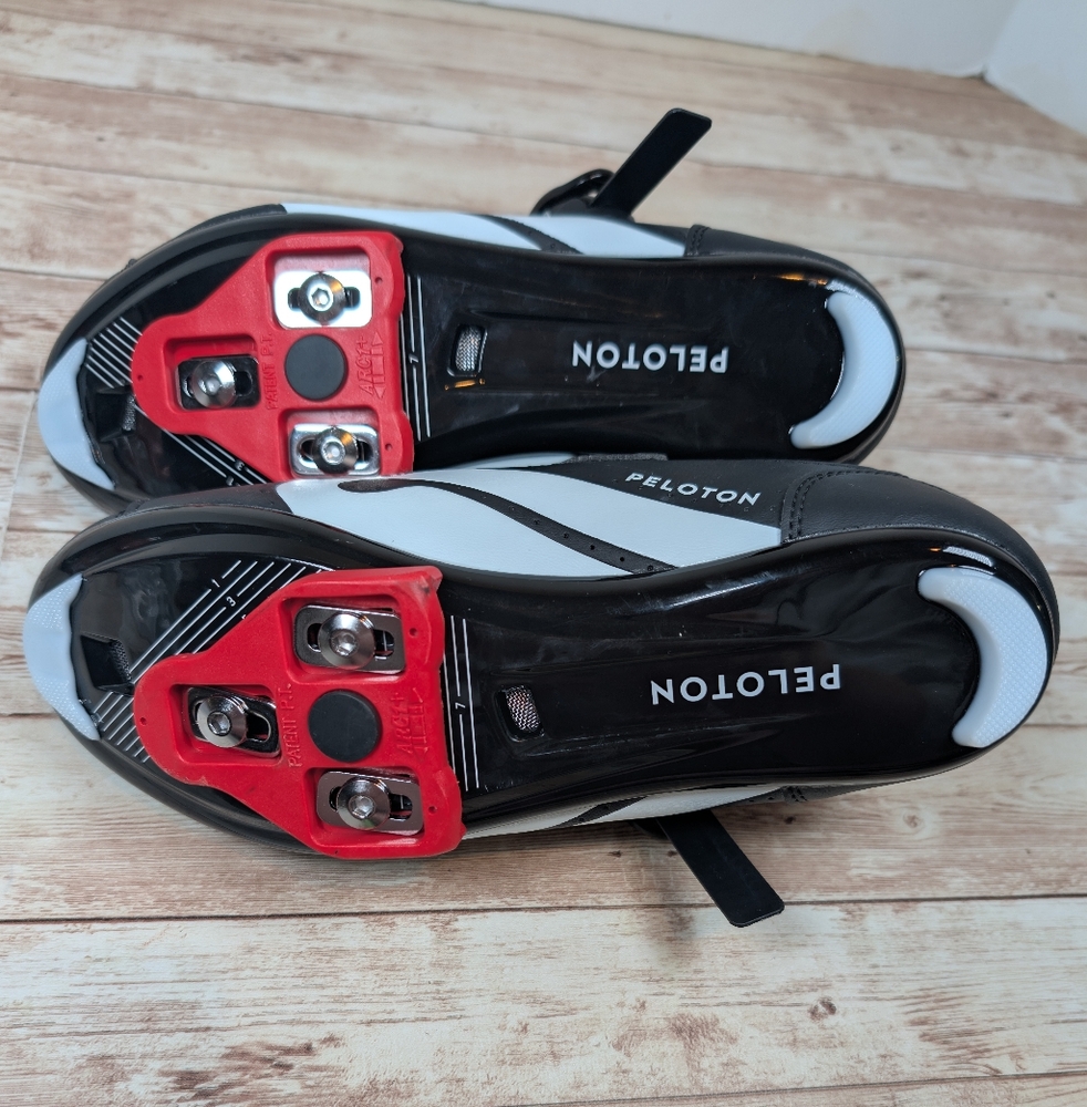 Peloton Bike & Bike Cycling Shoes Red Black White Unisex Size 38 Like New Size 8 - Picture 6 of 16